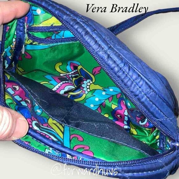 Vera Bradley Blue Quilted Crossbody Bag - Stylish and Practical - Picture 10 of 12